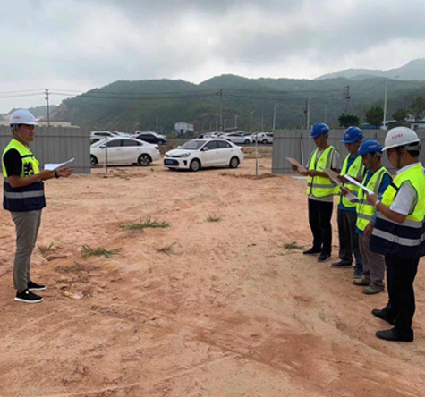 توزيع 1.7658 ميجا واط مشروع توليد الطاقة الكهروضوئية في حديقة جينلونج النادرة للأرض الجديدة ، تشانغتينغ ، فوجيان